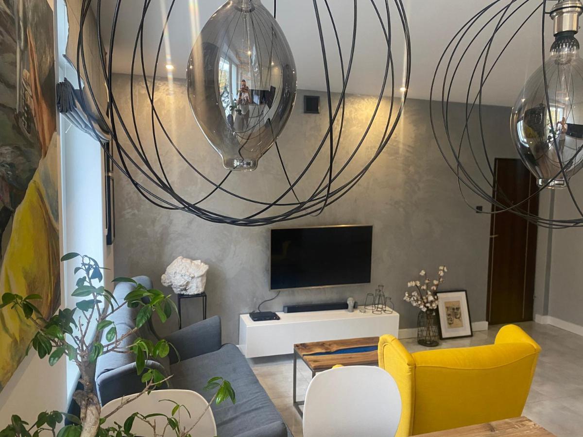 Apartament Centrum- Art&Design コニン エクステリア 写真